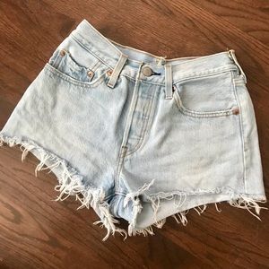 Levi’s 501 Jean shorts, light blue, small